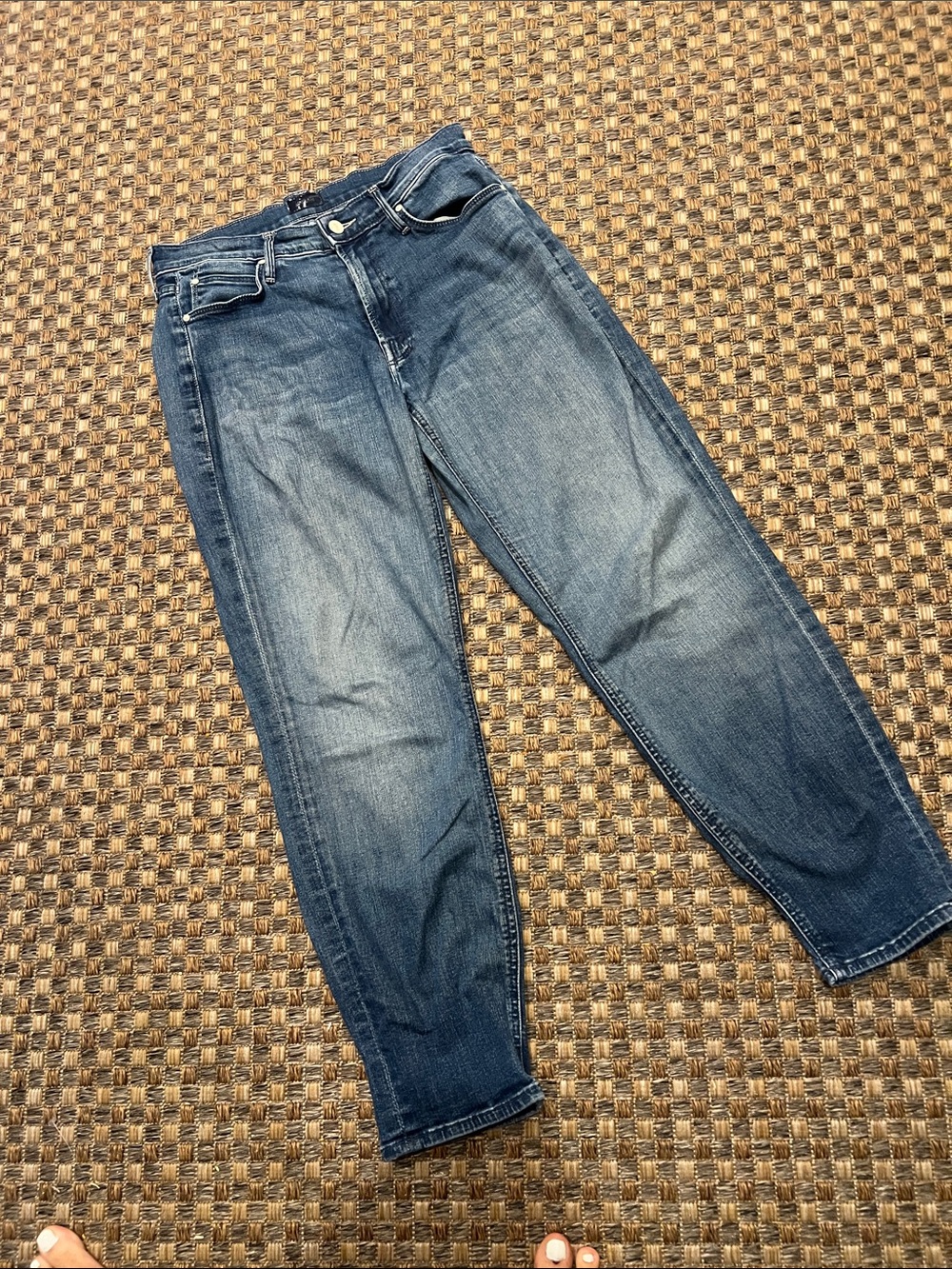 MOTHER Relaxed size 28 Mid Rise Dazzler